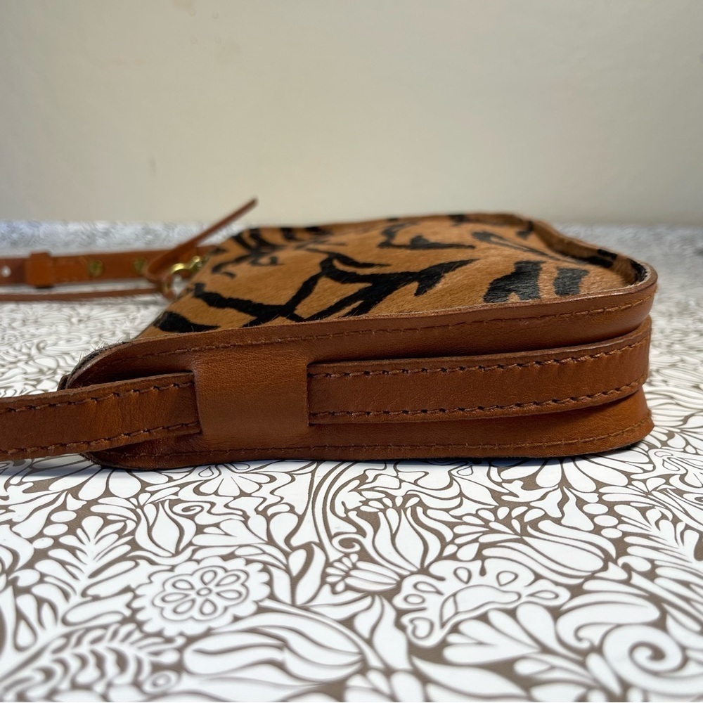 Madewell The Simple Crossbody Bag in Tiger Calf Hair - Picture 3 of 13